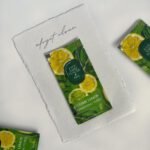 Tischkarte mit Erfrischungstuch